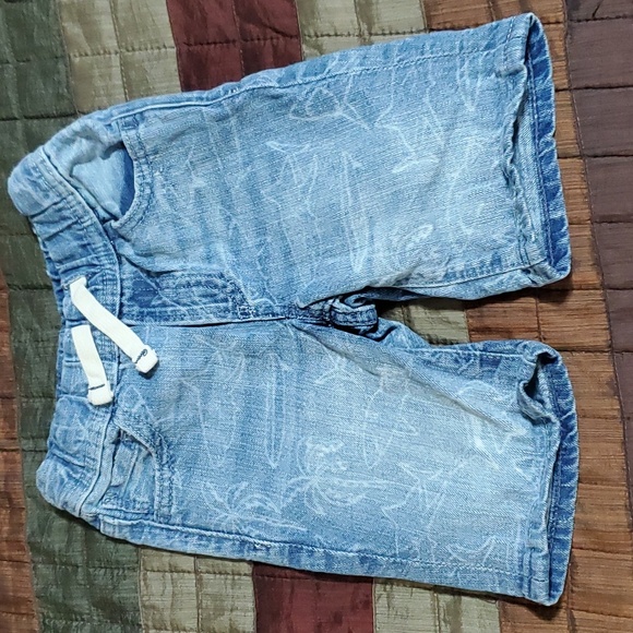 3 pc. Boys denim bundle size 2Y - Picture 2 of 8